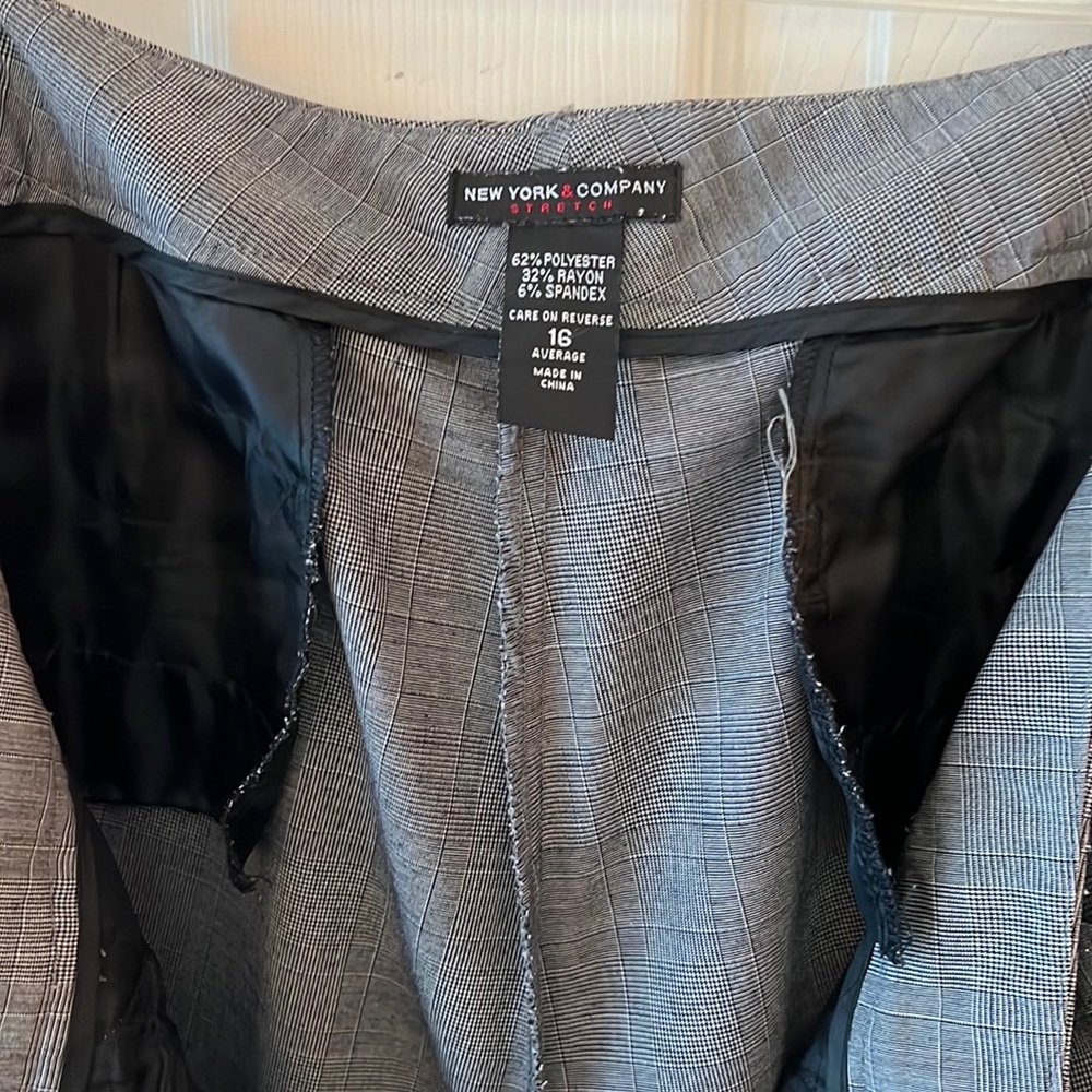 New York and Company stretch dress pants, size 16